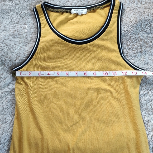 PETITE LOT ARTICLES of CLOTHING - Picture 5 of 7